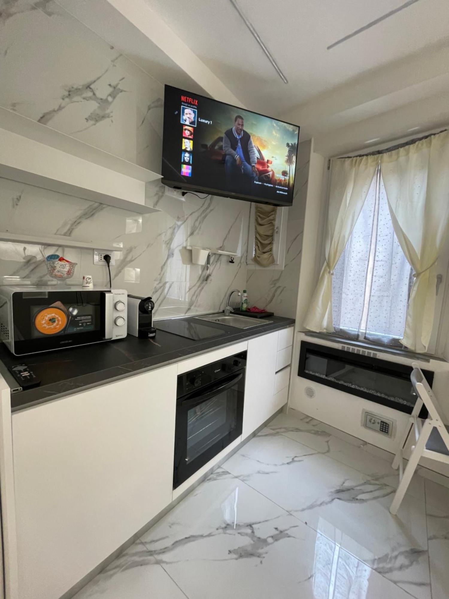 Luxury 5 Al Duomo Di Parma公寓 外观 照片